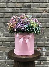 Цветочная композиция из Гипсофила и Розы в шляпной коробке в Атяшево