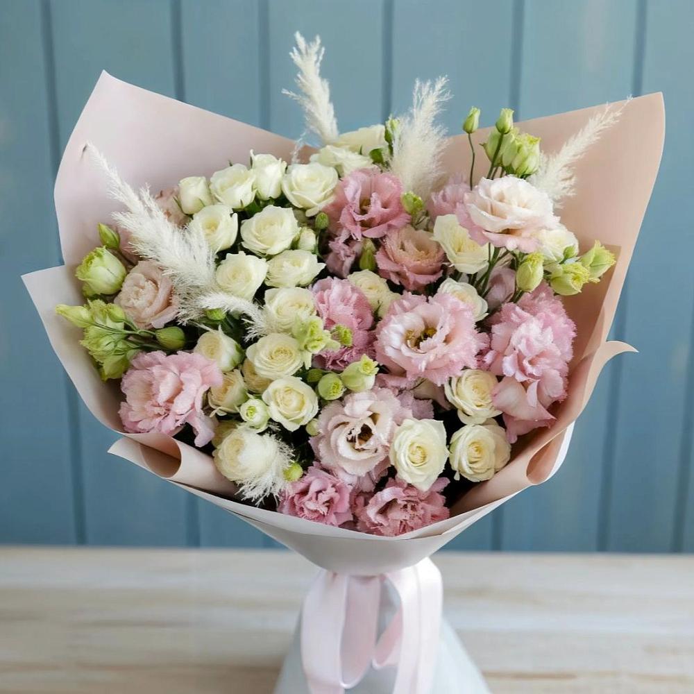 Букет цветов из: Альстромерии и Розы в Атяшево