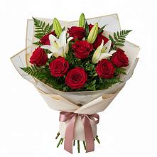 Букет цветов из:  Лилии и Розы в Атяшево