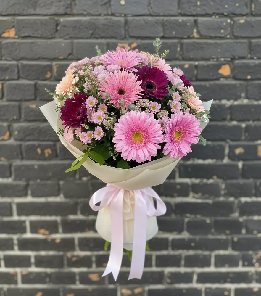 Букет цветов из: Герберы и Хризантемы в Атяшево