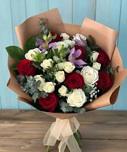 Букет цветов из:  Розы и Альстромерии в Атяшево