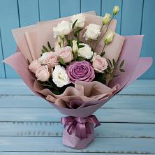Букет цветов из:  Розы и Лизиантусы в Атяшево