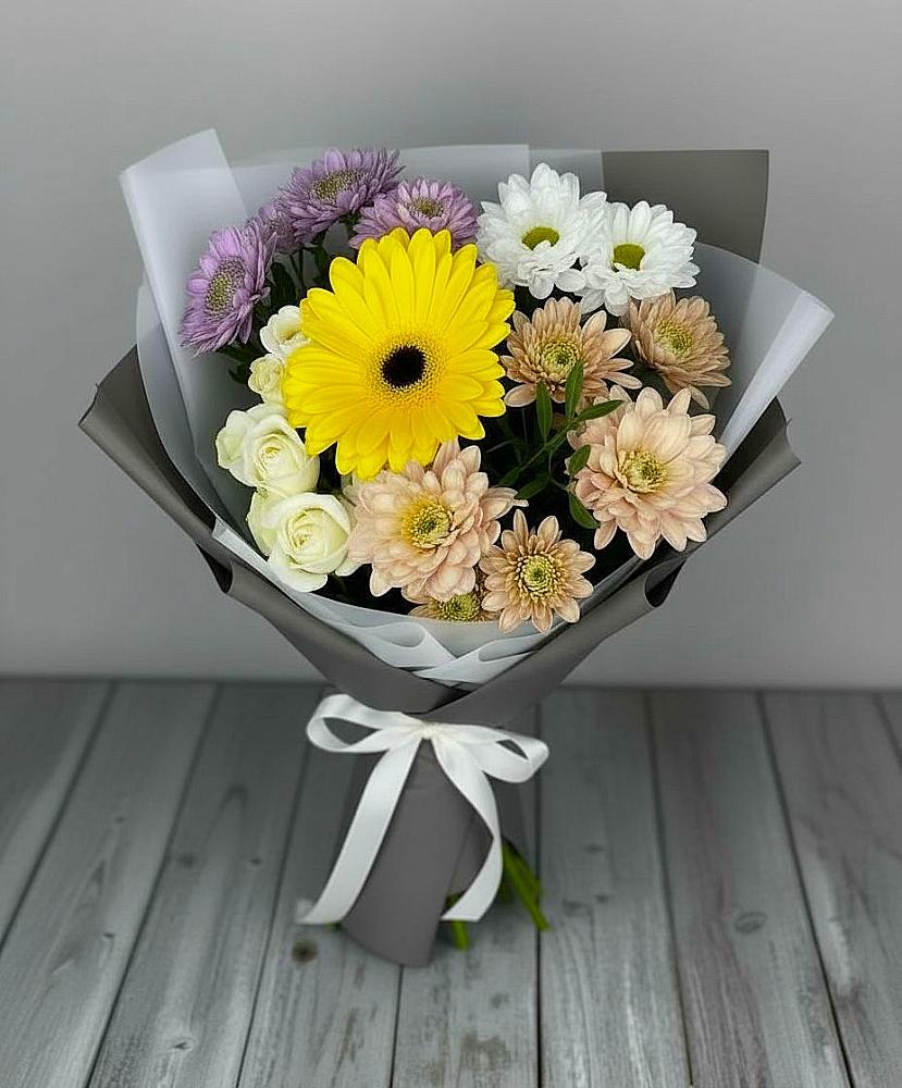 Букет цветов из: Розы, Герберы и Хризантемы в Атяшево