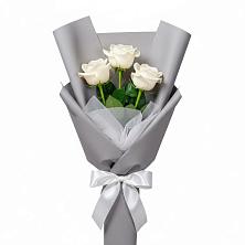 Букет 3 белые розы в Атяшево