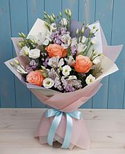 Букет цветов из:  Лизиантусы, Розы, Альстромерии и Гипсофила в Атяшево