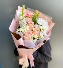 Букет цветов из:  Хризантемы и Розы в Атяшево