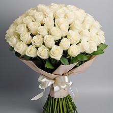 Букет 101 беля роза Белоснежка в Атяшево