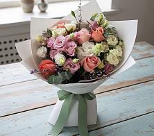 Букет цветов из:  Розы, Лизиантусы и Гвоздики в Атяшево