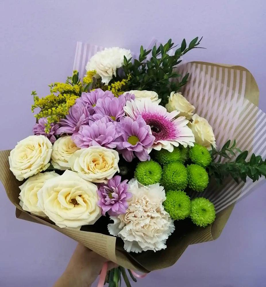 Букет цветов из: Хризантемы, Розы, Гвоздики и Герберы в Атяшево