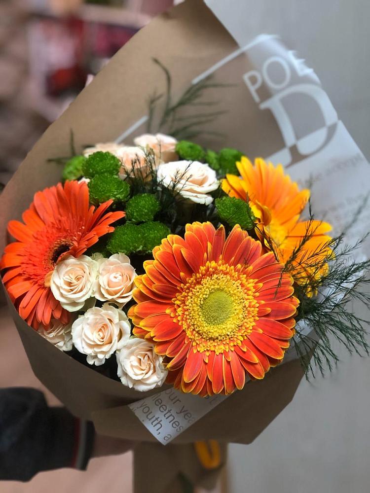 Букет цветов из: Герберы, Хризантемы и Розы в Атяшево