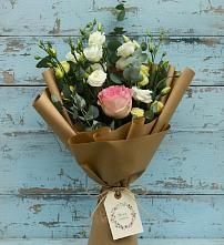 Букет цветов из:  Розы и Лизиантусы в Атяшево