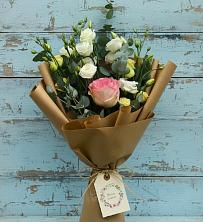 Букет цветов из:  Розы и Лизиантусы в Атяшево