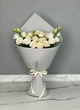 Букет цветов из:  Розы и Лизиантусы в Атяшево